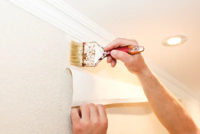 Pose de papier peint à Courquetaine — revêtements muraux et toiles de verre